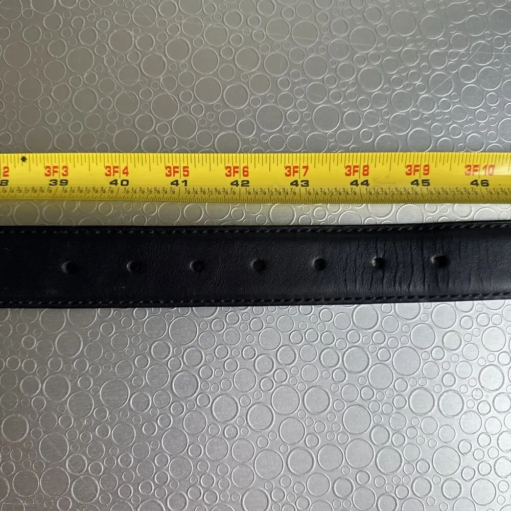 Tommy Hilfiger Mens Black Coated Leather Dress Belt Size 42 105 Vintage Preppy